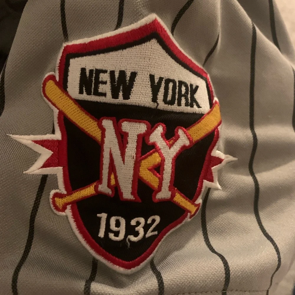 Black Yankees baseball jersey 🔥 - Picture 5 of 5